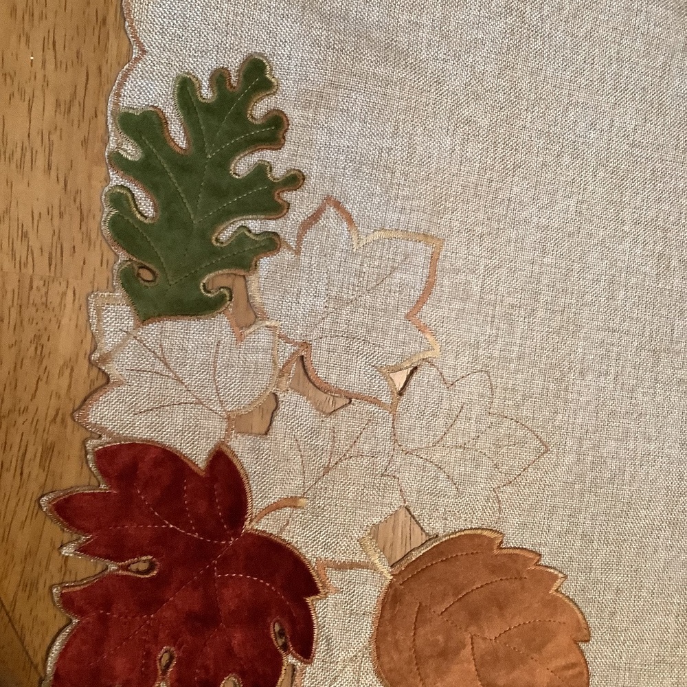 Table runner and placemats